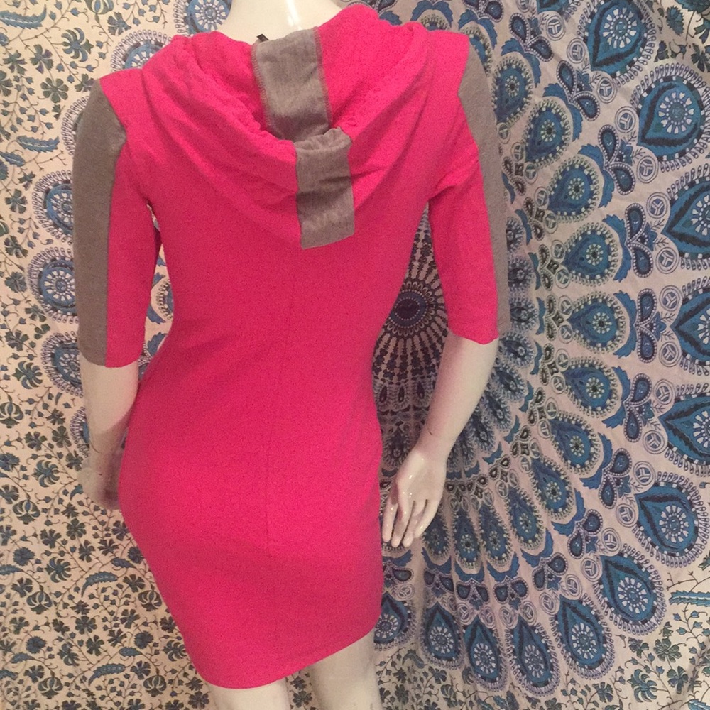 Dress - Picture 2 of 2